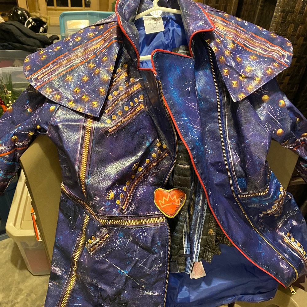 Descendants Costume Size 9-10